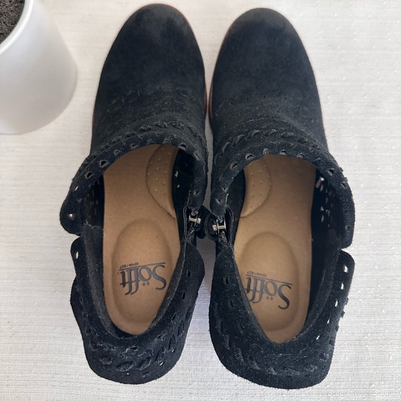 New Sofft Suede Lazer Cutout Leather Distracted Booties Women’s 8.5M - Picture 10 of 16